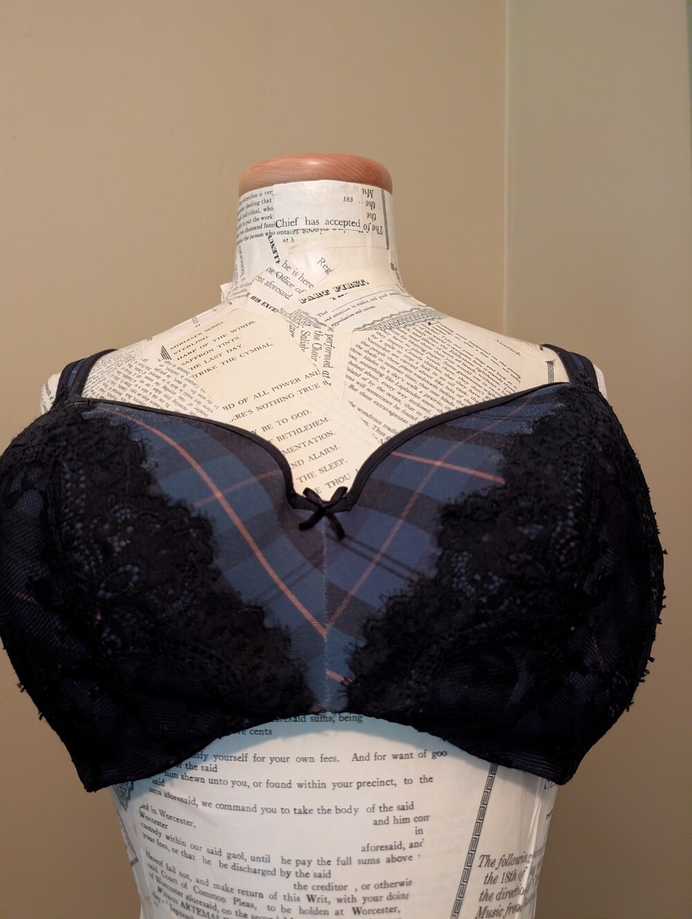 Cacique By Lane Bryant Navy Green Plaid Bra with Black Lace Overlay 40DDD